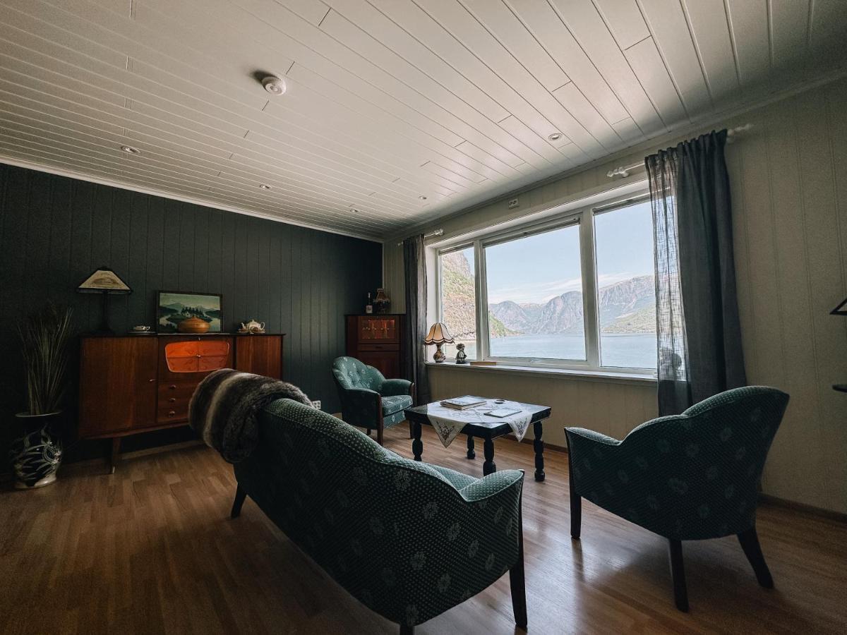 Svingen Guesthouse - Panoramic Fjord Views In Flåm Exteriér fotografie