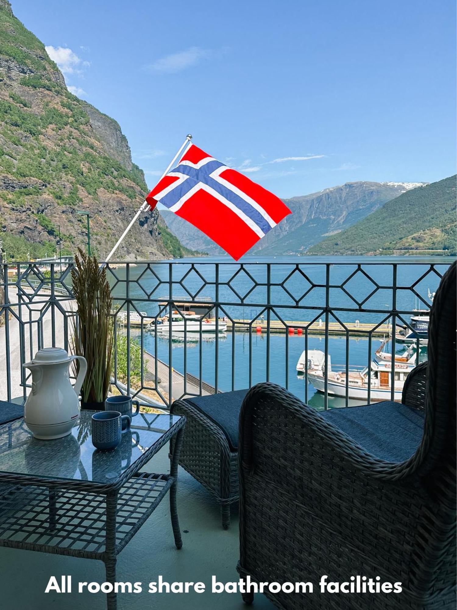 Svingen Guesthouse - Panoramic Fjord Views In Flåm Exteriér fotografie